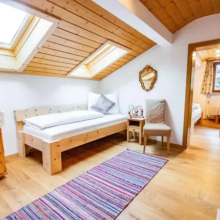 Zirben Karin By Interhome Daire